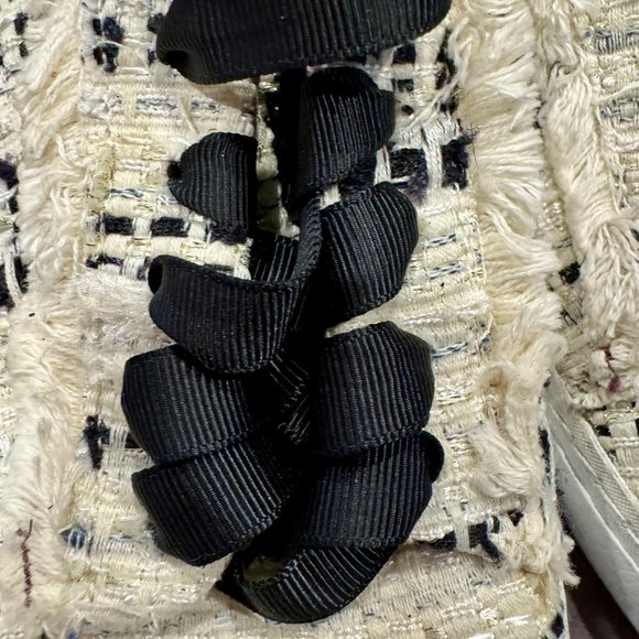 ZARA DECORATIVE SNEAKER, BLK RIBBON LACES, RHINESTONES ON HEEL (35) - Picture 6 of 6